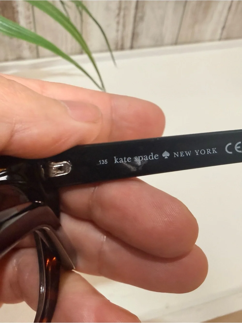 kate spade Black and Tortoise Cat-Eye Readers Glasses with Case +1.50